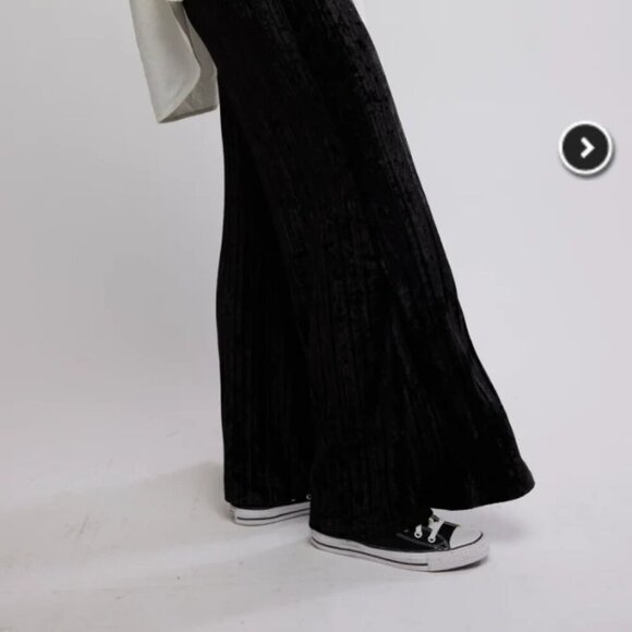 Free People - Picture 2 of 7